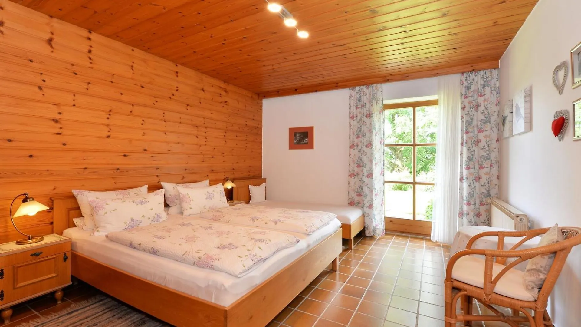 Spacious Apartment With Sauna Drachselsried 0*,